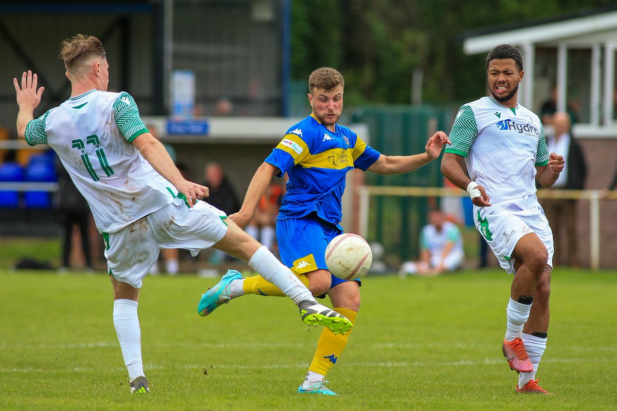 PerryDobbins1's tweet photo. A couple of images from @PontyclunFC v Swansea University (@SUFC_Mens) in the @ArdalSouthern West.

'Thank you' to @PontyclunFC. https://t.co/HTFe78oYlL