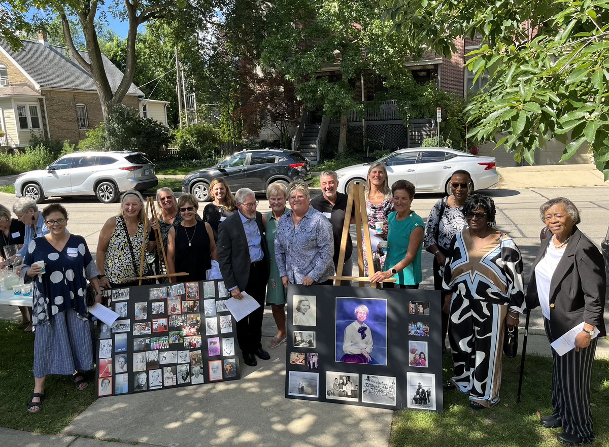 ETHSports's tweet photo. Great to see so many legends of ETHS Physical Education together celebrating the incredible life of Ann Stevens, 20-year PE Department Chair and 31-year educator @ETHSWildkits https://t.co/hVBibjfvMZ
