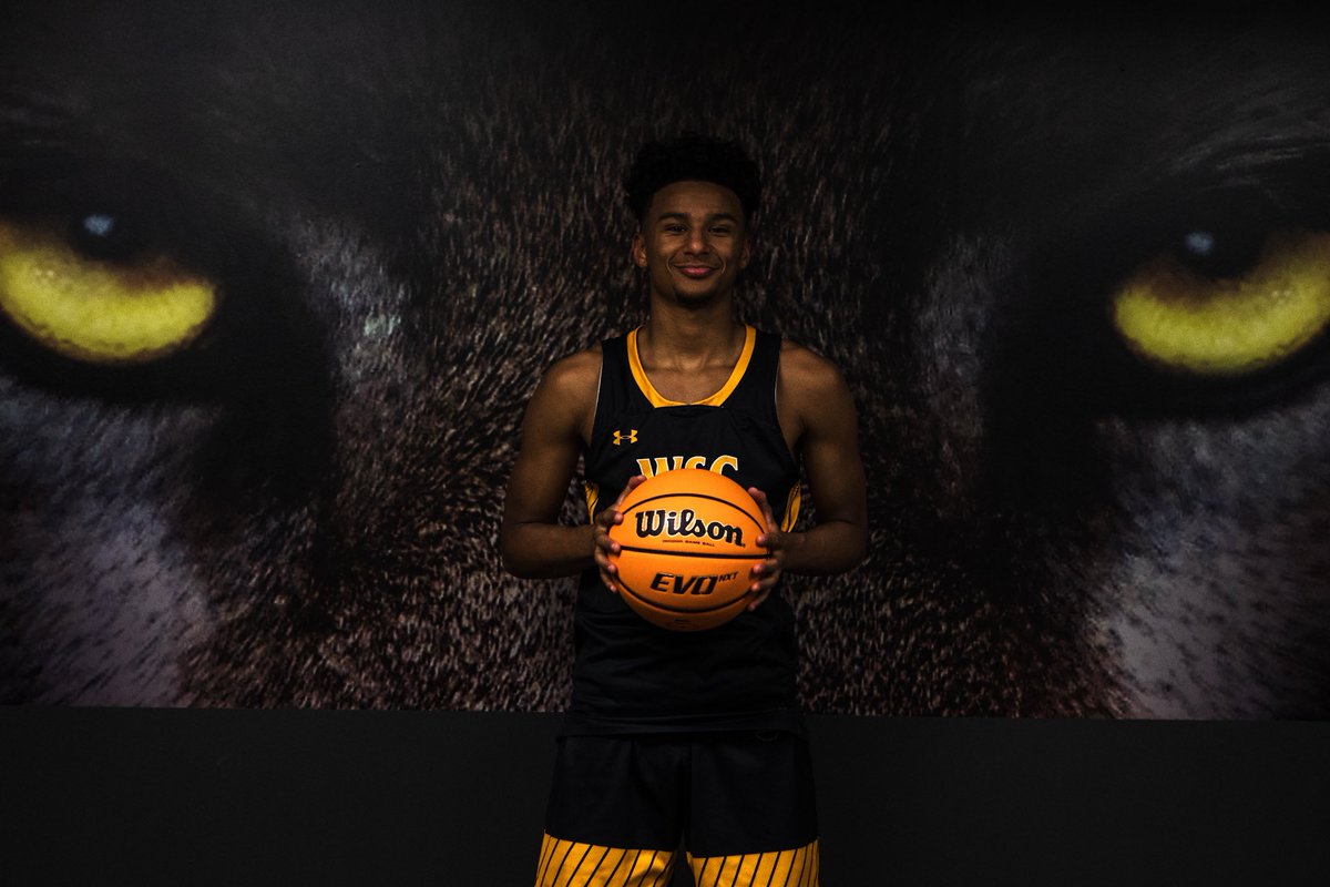eldonturner7's tweet photo. After a great visit and a great conversation with coaches Kaminsky, Stober, and Denholm… I am blessed to announce I have received my first offer to play at Wayne State!!! https://t.co/2YvPFk6TWE