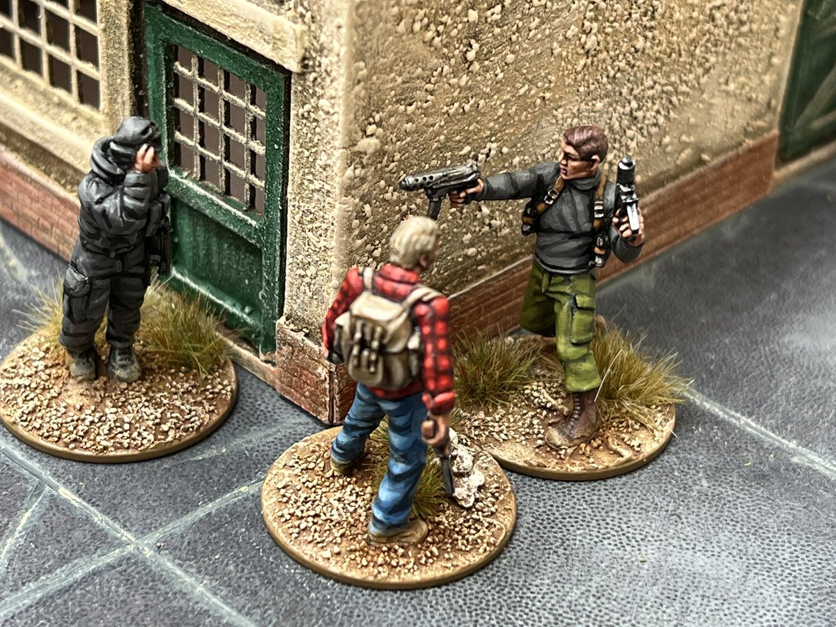 “Welcome the Jungle” at Lard Workshop and it’s a showdown between the 2 champions of Lard as Dickie Clarke faces off against British Intelligence’s smoothest operator Sidney (licensed to kill). More fun and mayhem this afternoon. #lardworkshop #britcon