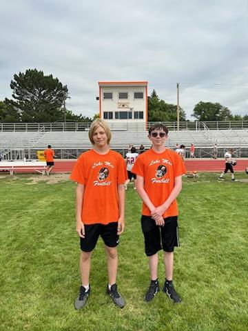 OgallalaFB's tweet photo. These 2 dudes were EVERYWHERE this week!
Thankful to have these guys helping us out this season!
Miles & Carson!!
#LCT
#ImpactPlayers
#FightOn
#PrairiePlaymaker https://t.co/exJEpPApod