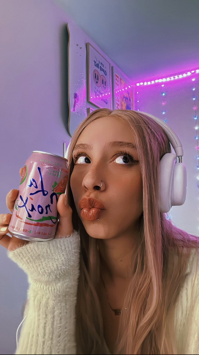 sav ☻ tweet media