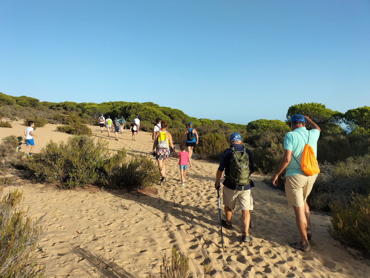Hoy hemos realizado una de nuestras clásicas seminocturnas: La Laguna del Jaral. Merece la pena hacer los dos recorridos por un entorno tan singular como paradisíaco. En el mirador, siempre nos espera uno de los más bellos atardeceres de Europa.
