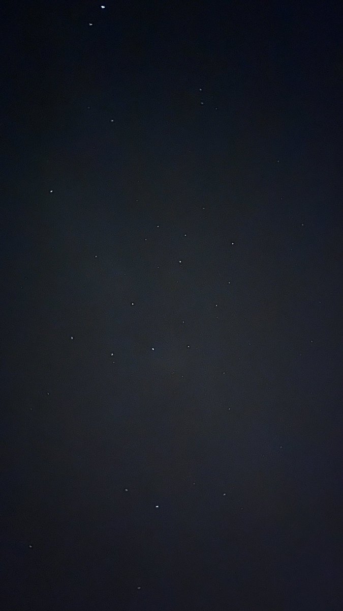 yesimbicki's tweet photo. Meteor yağmuru gecesi, en sevdiğim💫✨💛 https://t.co/wrN8cnkGxp