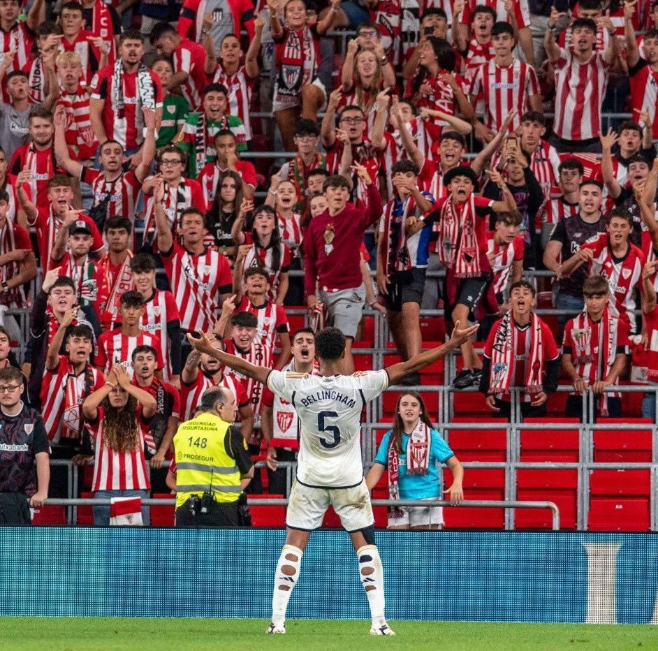 JLSanchez78's tweet photo. ⚽️ JUDE BELLINGHAM y su CELEBRACIÓN 

Siempre ha celebrado así los goles. No provoca. Nunca ha generado polémica. Nunca.
Hasta que ha llegado a LaLiga...

¡Disfruten de @BellinghamJude! https://t.co/tqU64WoVOH