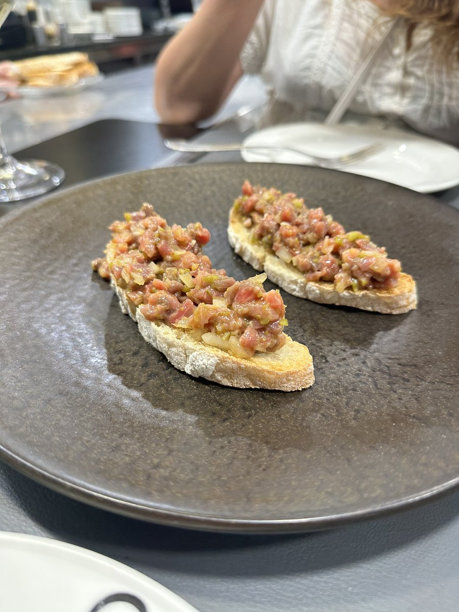 sanchez_jaen's tweet photo. Jaén sigue teniendo el mejor bar de España, Casa Pepe. https://t.co/Gik0w05J8A