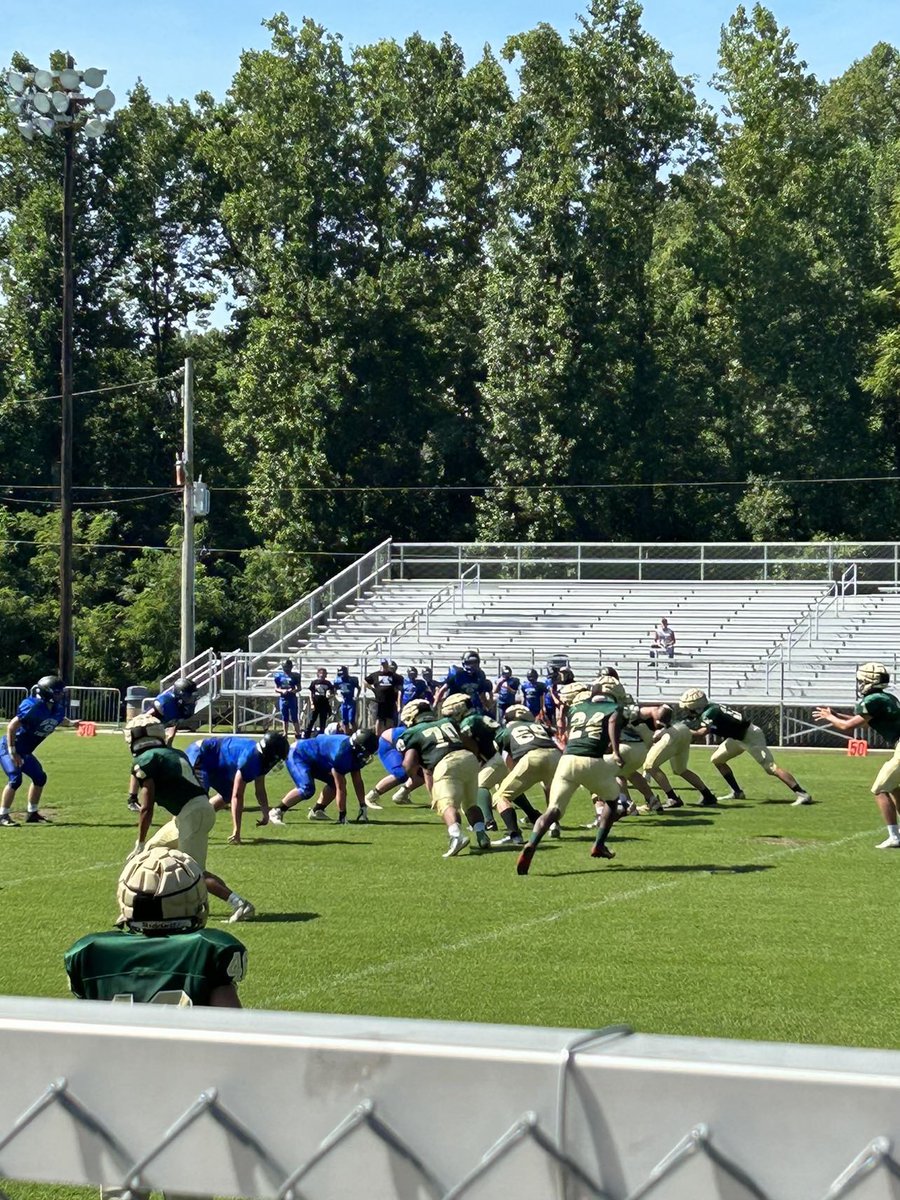 AdenPenn's tweet photo. great scrimmage today  with my teammates 🙏🏽 https://t.co/Zz8MTKPubQ