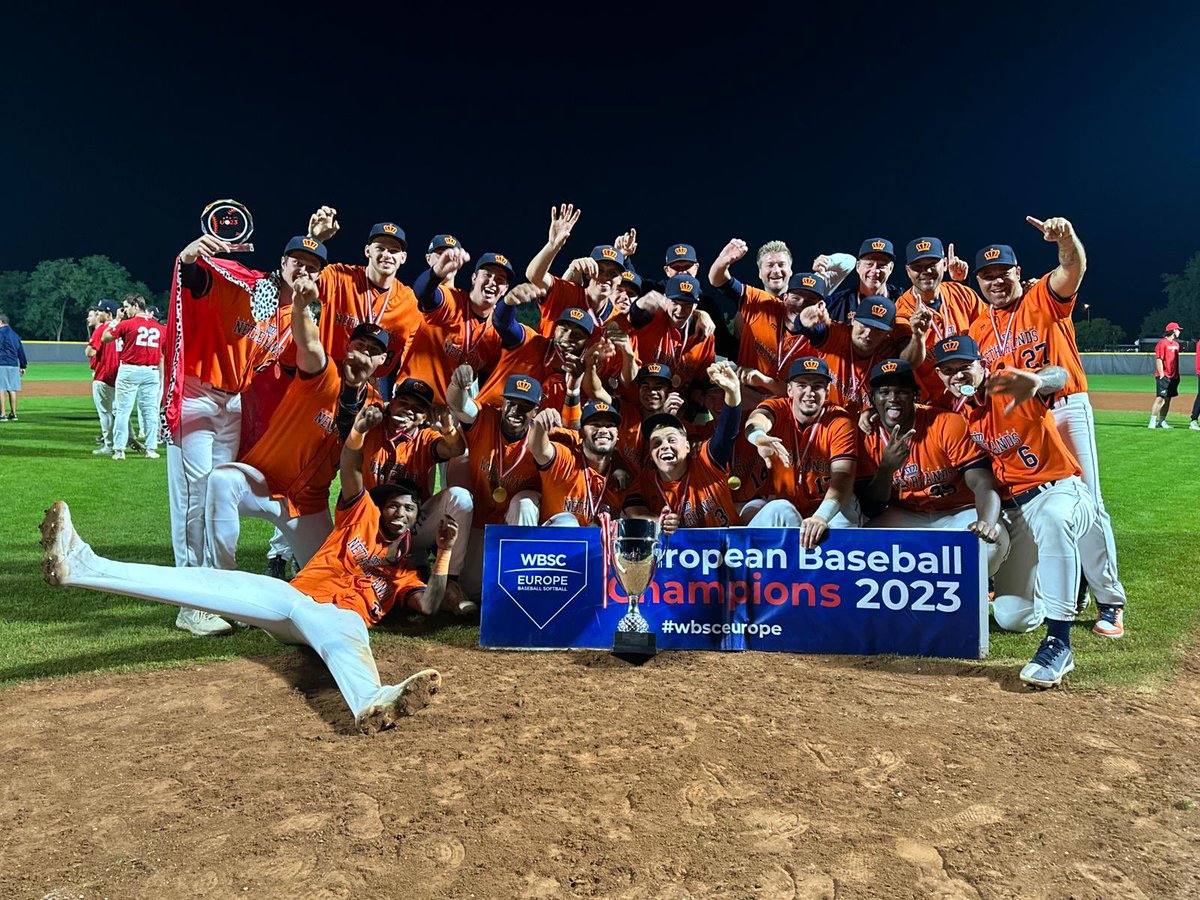 EUROPEAN CHAMPS 🇳🇱🏆

📸 Bob Prins 

#baseballeurope #wbsceurope <a href="/HonkbalSoftbal/">HonkbalSoftbalNL</a>