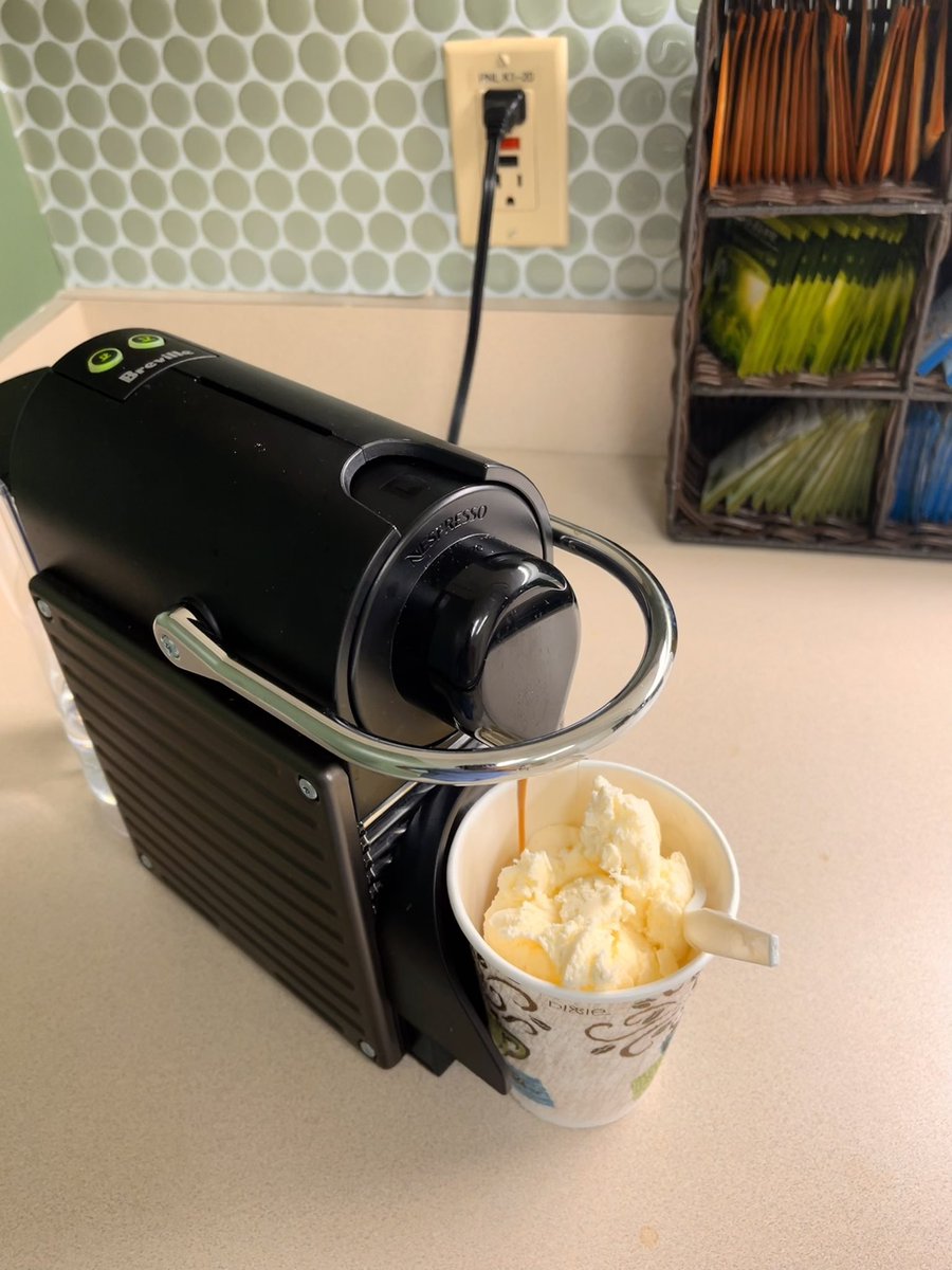 How many people have workplace that supply ingredients for an afternoon affogato? Thanks @OHSUvascular @ShereneShalhub for a well stocked office lounge!