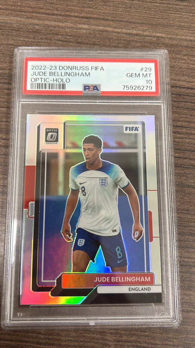 PSA__Sports's tweet photo. @LAcarddude Harvey Elliot $50
Jude Bellingham $150
Rashford Red Ice (pop 2) $700 https://t.co/EVObD8cZoJ