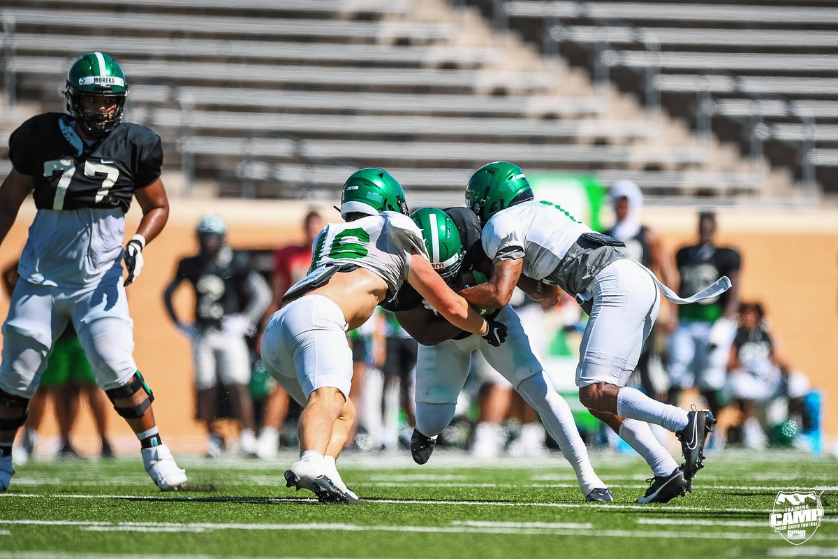 MeanGreenFB's tweet photo. One rep at a time 🎯

#GMG | @Rhinobldg https://t.co/EiwAMHrKvS