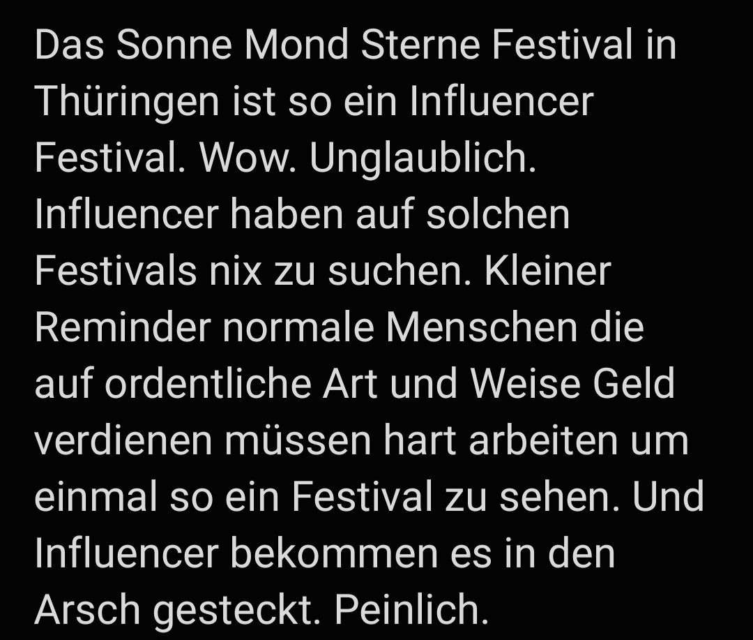 Sonne Mond and Sterne Festival in Thuringia.

Like every year an influencer festival🤡🤡🤡

#sonnemondundsternefestival