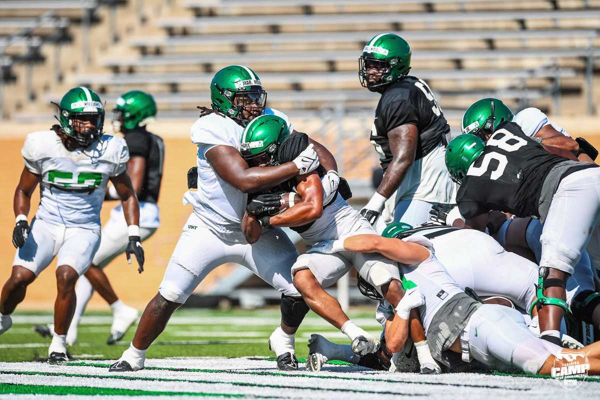 MeanGreenFB's tweet photo. One rep at a time 🎯

#GMG | @Rhinobldg https://t.co/EiwAMHrKvS