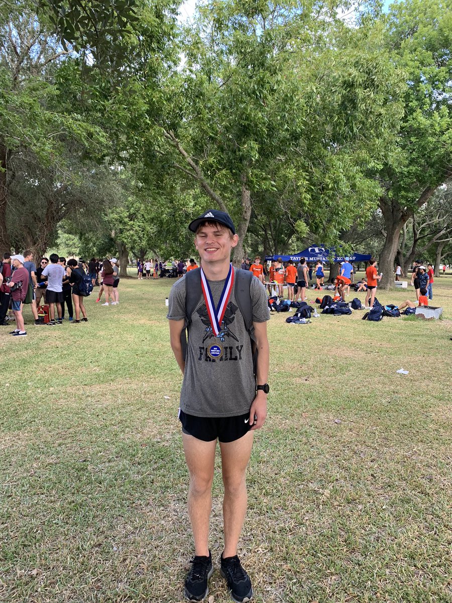 BrazoswoodXC's tweet photo. Congratulations to Senior Trevor Kuhlman on earning his first medal of the 23 season at the Dawson Invitational today! https://t.co/JMQhA1MFVa