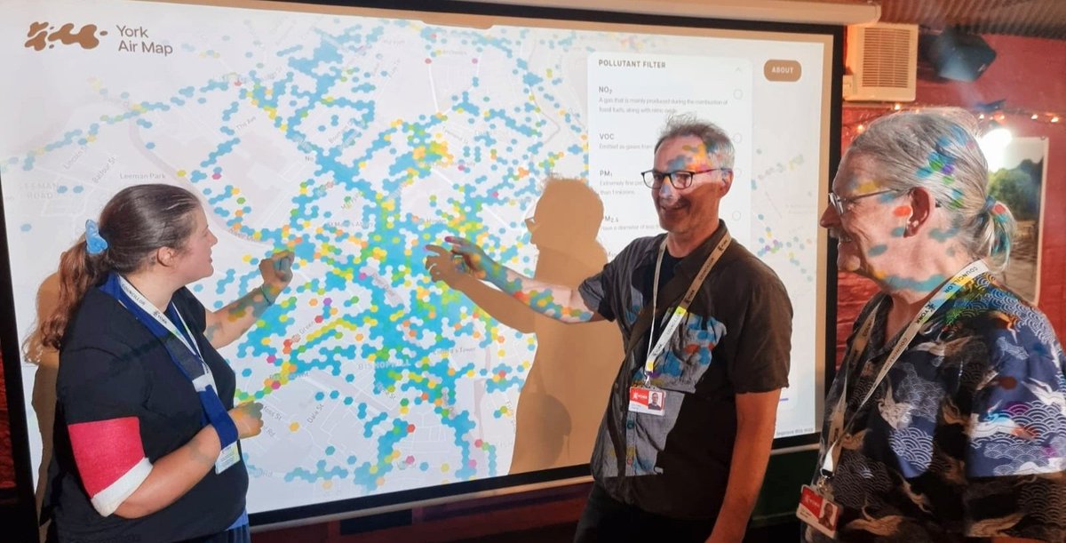rachel_melly_'s tweet photo. https://t.co/LvINv2kpRI is live! Explore air pollution data near you. It's a great visual resource.
Thanks Clare + Dan for a fab launch event. I look forward to using this data with you and residents to push for improvements to air quality.
Everyone deserves to breathe clean air https://t.co/iGSHAQVTXx