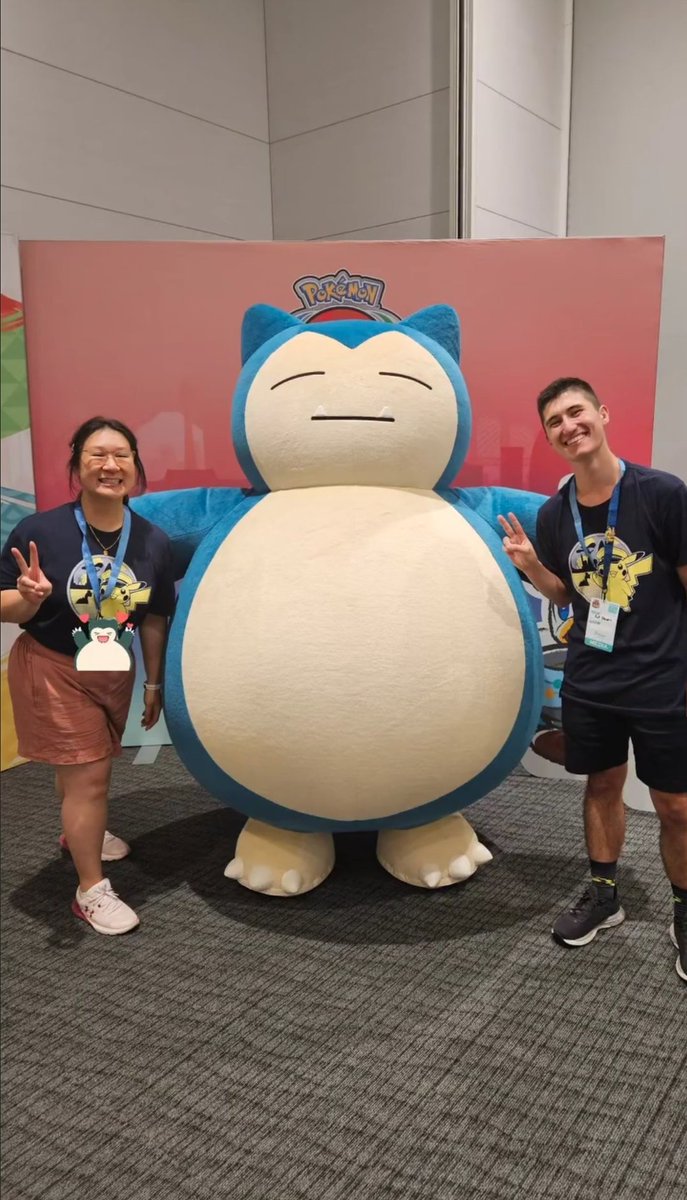 PvPSteve1's tweet photo. #PokemonWorlds    has been an incredible experience 😍

Thank you @Pokemon for making it so special by inviting us to the premiere of Path to the Peak (SO GOOD), giving us the chance to meet Snorlax and letting us check out the main stage!!! 🙏

Let's GO Day 3!!! 🔥🔥🔥 https://t.co/MOP14P43Rp