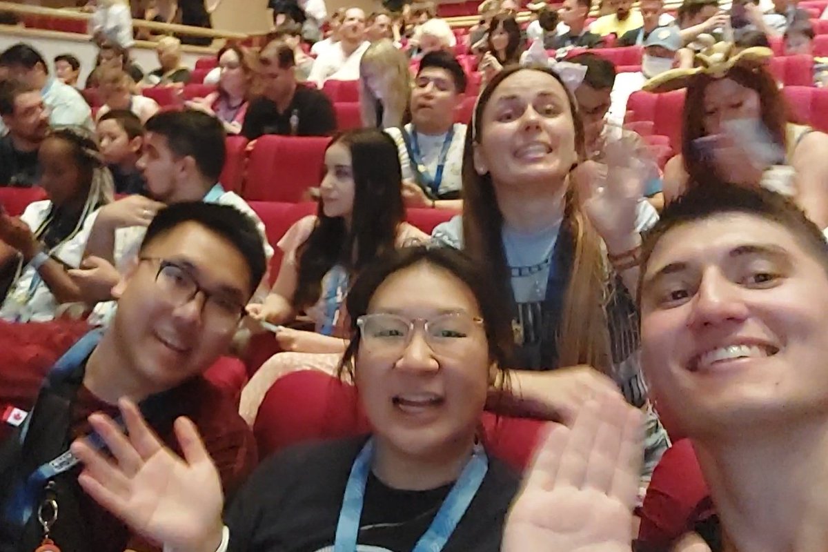 PvPSteve1's tweet photo. #PokemonWorlds    has been an incredible experience 😍

Thank you @Pokemon for making it so special by inviting us to the premiere of Path to the Peak (SO GOOD), giving us the chance to meet Snorlax and letting us check out the main stage!!! 🙏

Let's GO Day 3!!! 🔥🔥🔥 https://t.co/MOP14P43Rp