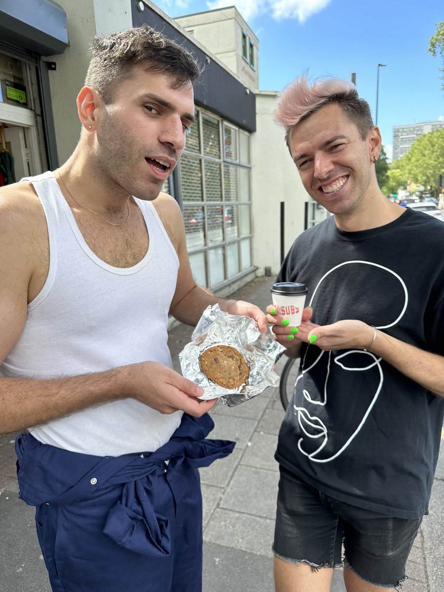 RealDeal's tweet image. The long-awaited sequel just dropped with a guest judge. 

TLDR; the best bites of this sandwich crawl were from an NY-style pizza slice stand. 

Today included deeply serious rating debate, a cookie, accidental instagram likes, &amp;amp; giggles. I spilled every single bite on my jeans
