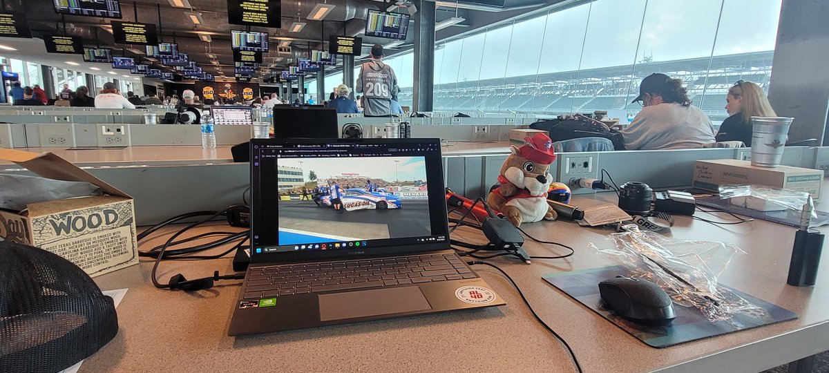 How to properly deal with lightning delays.

#ThisIsBrickyard #HeartlandNats #SpeedForAll