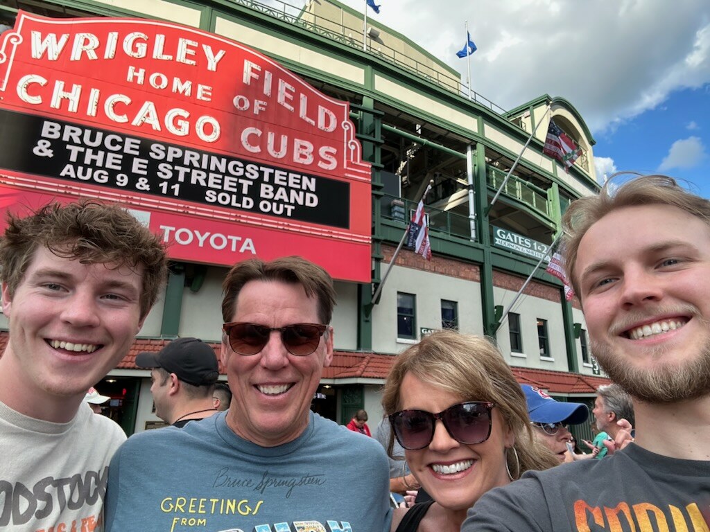 tgleeve53's tweet photo. Incredible night at Wrigley with the Boss! If you know,  you know! #springsteen #chicago @melis_gv @ConnorGliva and first timer @GlivaKevin Special, special night! #prouddaddy https://t.co/wkaYO5nJuX