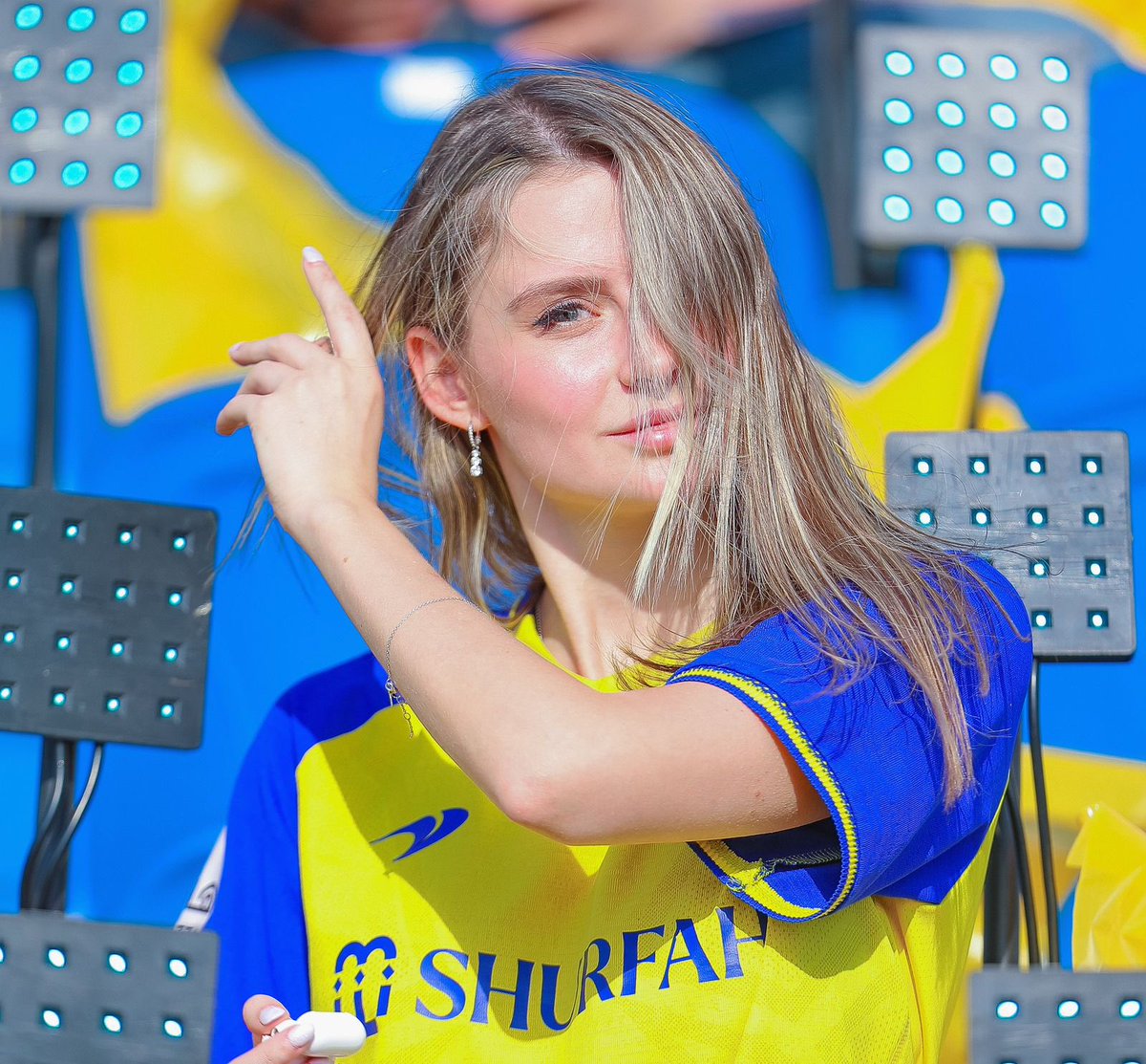 الف مبرووووووك 💛💚💙