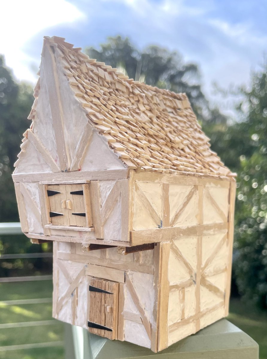 Paul89487518's tweet photo. Calling this build complete, just need to find a few small details like a hanging Inn sign. About 30hrs in total-mostly on the shingles naturally! #28mmterrain #28mmwargamescenery #28mmscratchbuild #28mmwargamingterrain #scratchbuiltterrain #scratchbuiltmodel https://t.co/e1PRLor6pW