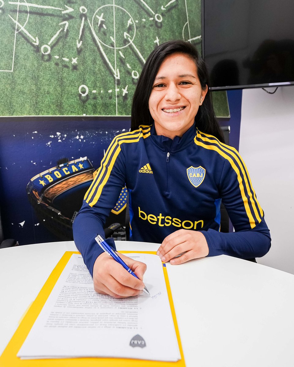 Eliana Stabile firmó su contrato como jugadora de las Gladiadoras hasta diciembre de 2024.