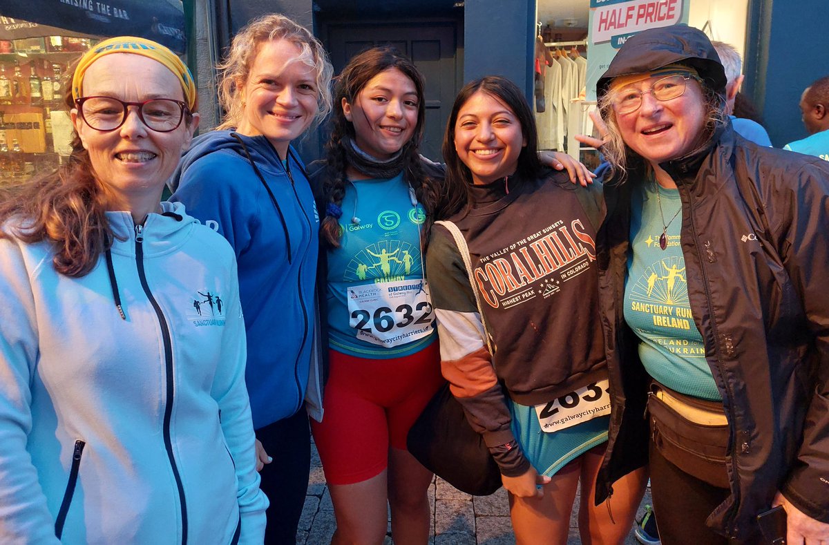 SanctuaryRunGal's tweet photo. Super @SanctuaryRunner gathering for the @StreetsofGalway 2023! #StreetsOfGalway #Solidarity #Friendship #Respect https://t.co/mtjrHCgUZ8