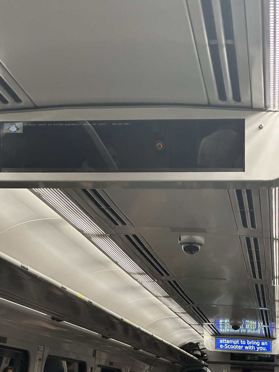 JoePantryTW's tweet photo. @GWRHelp, may want to restart your Linux boxes. BRI 22:57 to CDF. https://t.co/BFkD3RAFuM