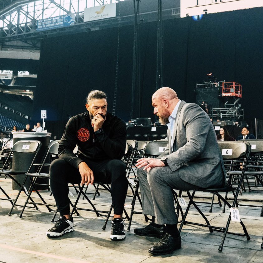 Love these pictures of Roman Reigns BTS! 

Triple H knows exactly what Roman means to the business!