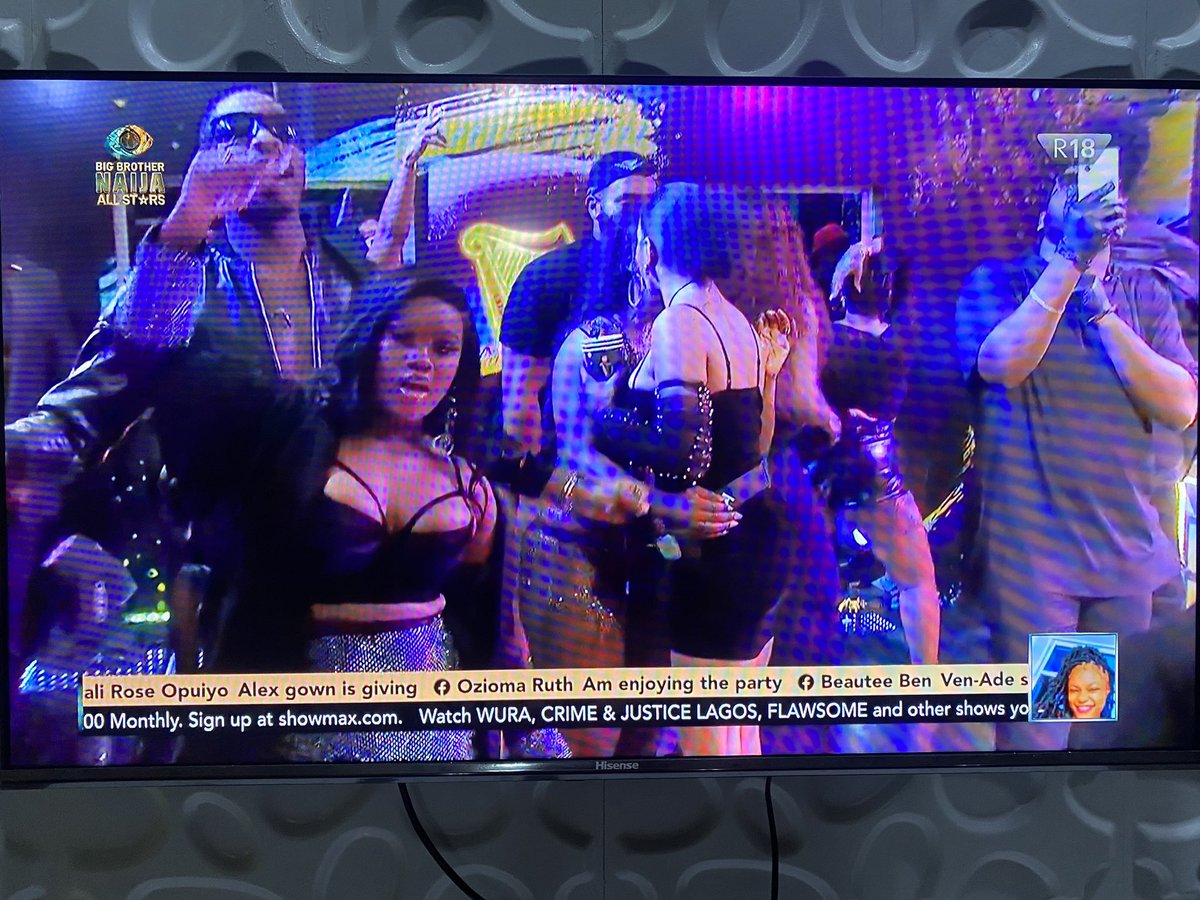 Irebamiolakanm1's tweet image. My new ship #IkeCe 🤣🤣🤣🤣 

@yhettyqueen1_ see ooo HOH and BFF duty 🤣

@BBNaija #bbnaijaAllstars