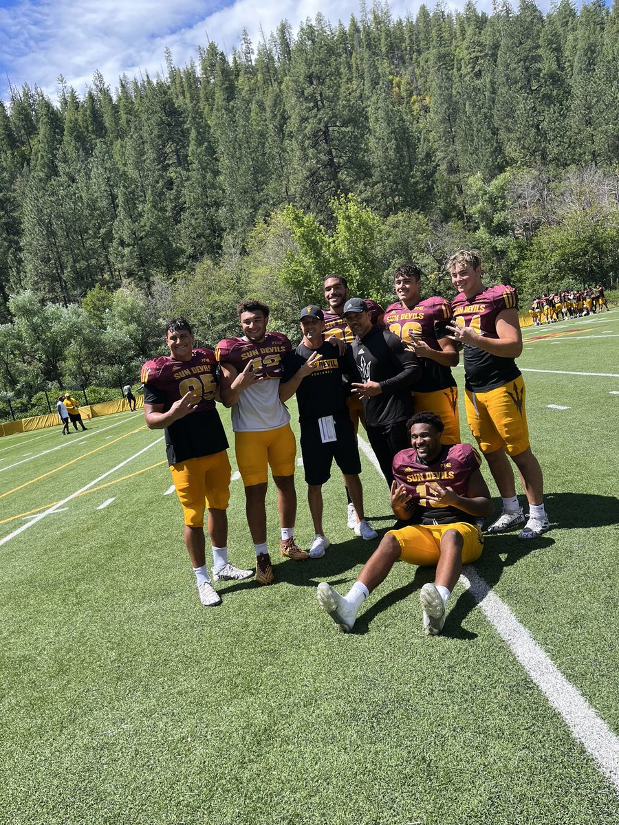CoachMohns's tweet photo. Camp T is a wrap ✅ Awesome experience with the #SunDevilBrotherhood 🔱 Love the way our team embraced the tradition ⛰️ #Family #O2V https://t.co/06jJB26eqm