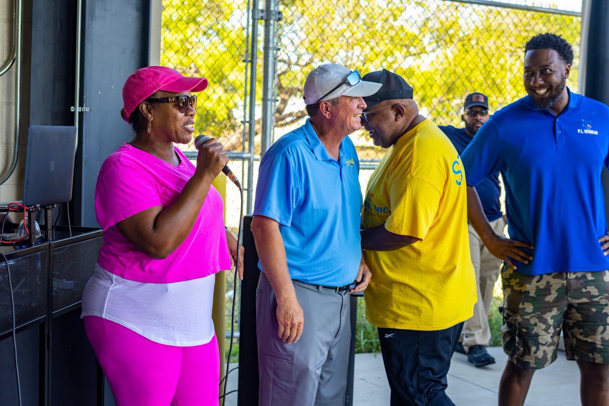 Today our team took time away from the field to get to know the community around us. Helping kids get ready to go back to school. Thanks for having us &amp; taking care of the guys while they were on site!

#buildingbettermen #TXWESFB #football #communityfirst #backtoschool #ramsup