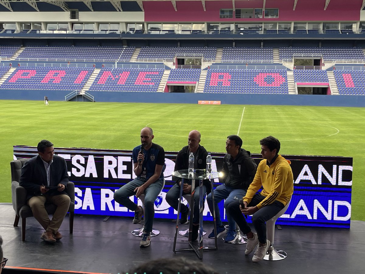 abombin's tweet photo. Broche final a unos días maravillosos disfrutando de la #CopaTango Copa Mitad del Mundo y el #IDVSummit Experiencia inmejorable cargada de muchas experiencias y nuevos aprendizajes. Grandioso la familia @IDV_EC https://t.co/JfL6FhehVW