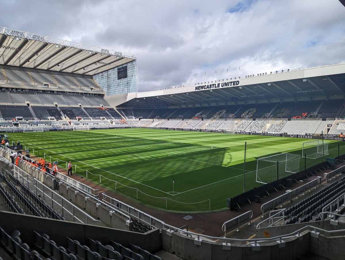 Patrick_Rice's tweet photo. Incredible day at work, working with an absolutely incredible team, incredible staff, and an incredible, caring Boss, helping make things special and memorable for our fans...
❤️⚽
@NUFC
#CaringClub https://t.co/IC3kEpOxV0