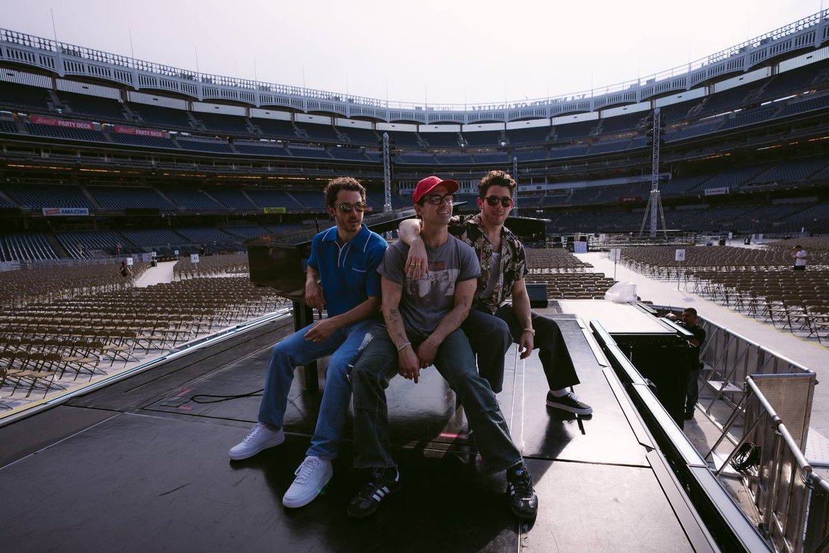 See you at 8pm <a href="/yankeestadium/">Yankee Stadium</a>!!!