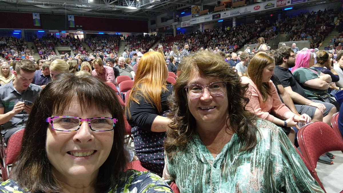 Great crowd for <a href="/JerrySeinfeld/">Jerry Seinfeld</a> #Summerside #PEI