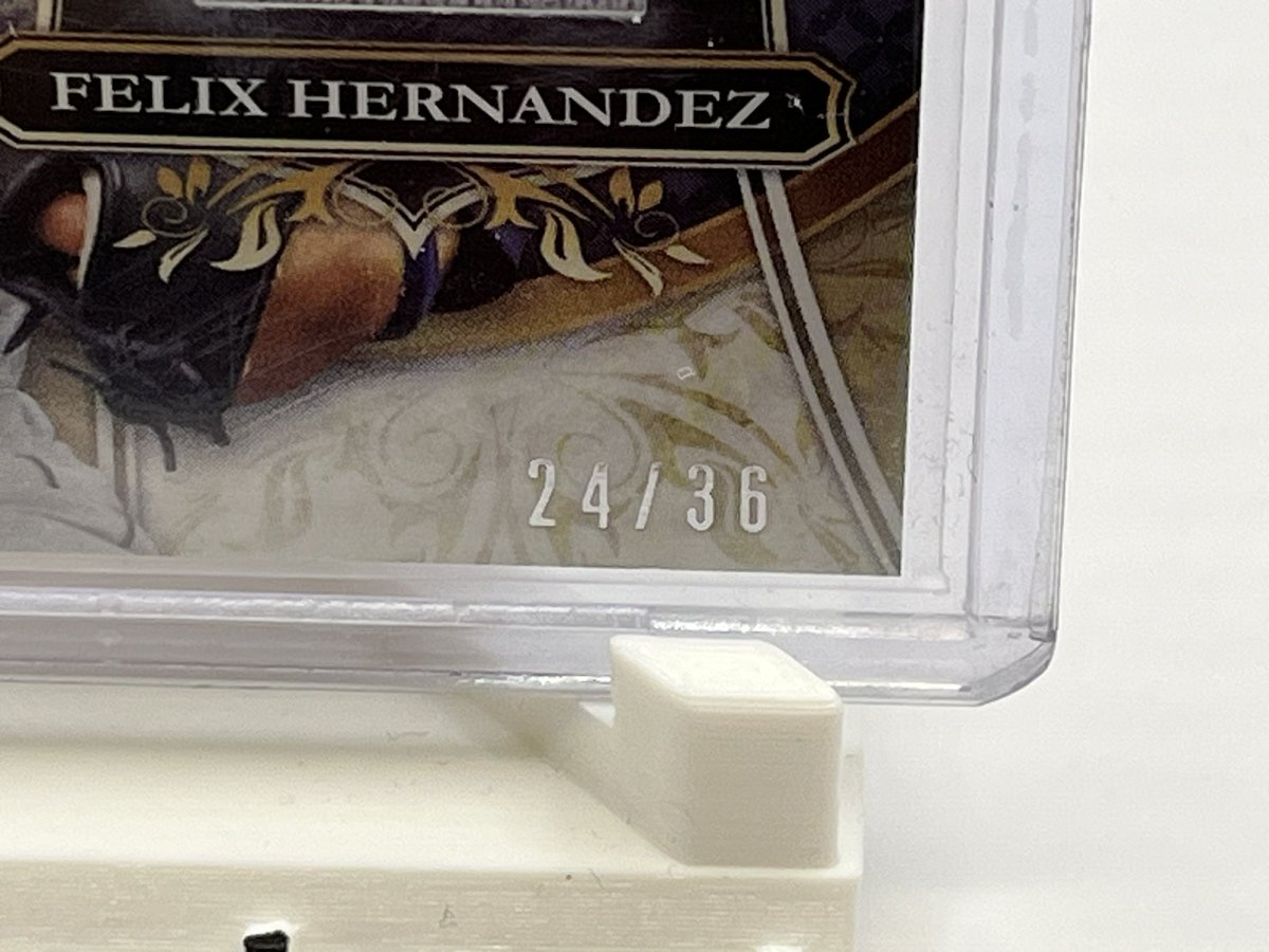 TheCardsport's tweet photo. Anointing the King to the Mariners HOF
2013 Felix Hernandez Topps Triple Threads Patch /36 Mariners
#sportscards #tradingcards #cardsruleeverythingaroundme
#whodoyoucollect #thehobby #baseballcards #felixhernandez #kingfelix #kingscourt #mariners #marinershof https://t.co/amCLfTPFQA