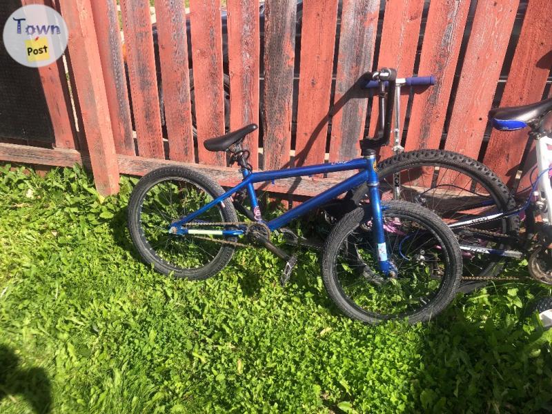 townpost's tweet image. BMX: Blue BMX INCLUDES NEW CRANKS NEW BARS NEW PEDDLES Will throw in the bike lock &amp;amp; keys as a plus ASKING 300$ OBO in Hinton townpost.ca/marketplace/hi…