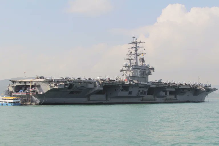 OVNIS_UFOs's tweet photo. ⚠️🇺🇸⛴️🪖El #portaaviones #USS #RonaldReagan de la #Marina de los #EEUU. se encuentra actualmente en el #MardeFilipinas, para intervenir si los #chinos 🇨🇳 #cometen algún #error en el próximo #ejercicio #militar en el #MardeChina exOriental. https://t.co/OuNA0Pf1jz