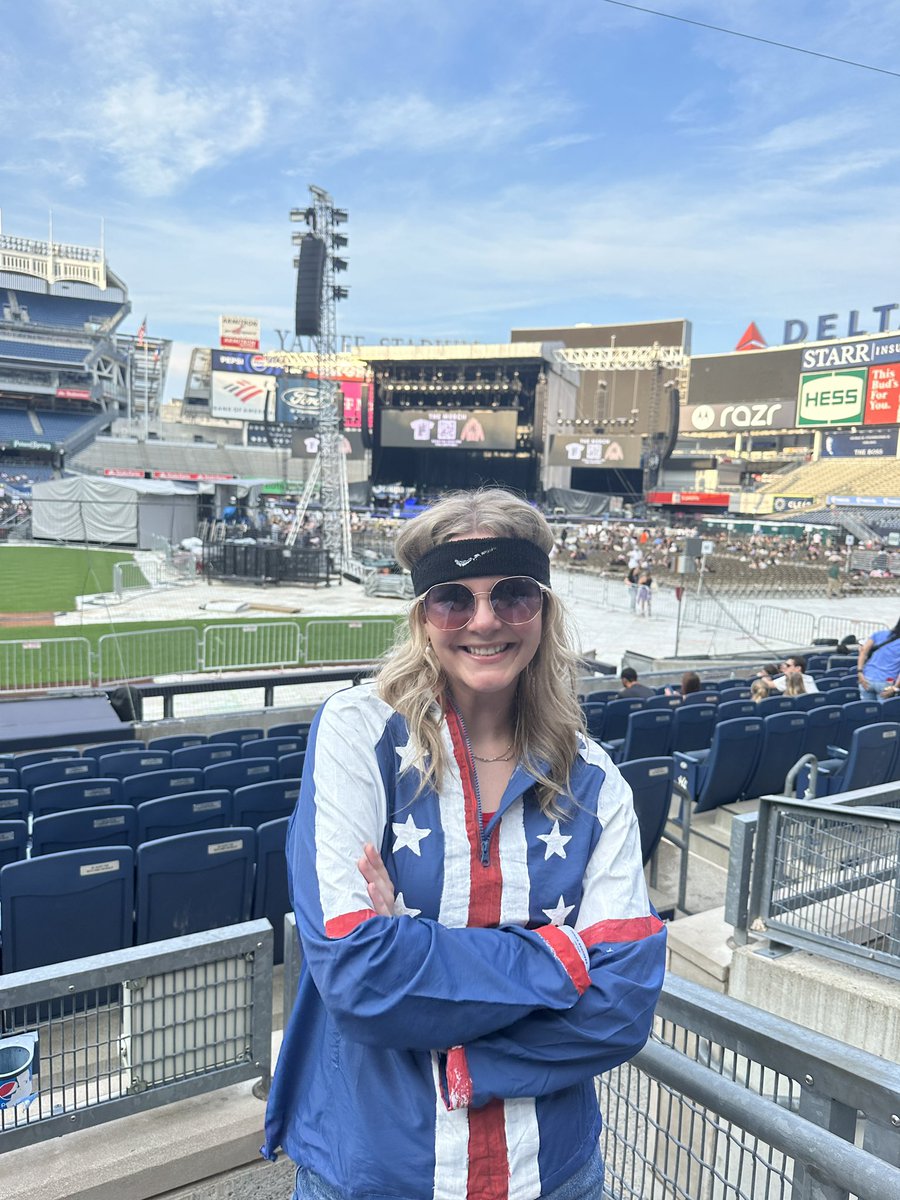 elizzabethbaker's tweet photo. BOUNCE @joejonas @jonasbrothers #THETOUR #THEFANS https://t.co/Xd42VkZUNY