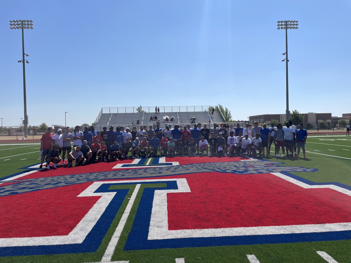 HeritageFtball's tweet photo. 📸-@saelahrulo 

#FIGHT #WAR #GD2BAJ https://t.co/1asGsuBpgo