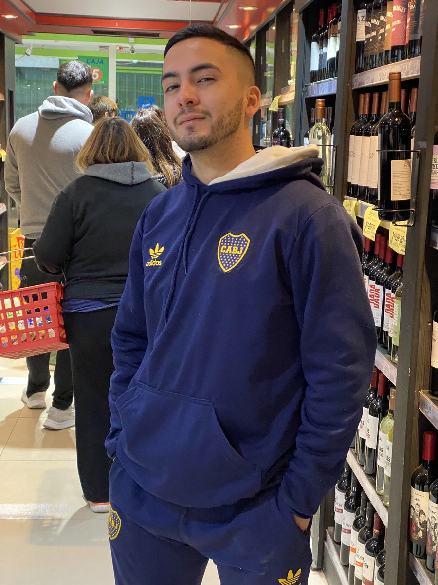 Palavecinoo12's tweet photo. 💙💛💙 más bostero que comprar en un chino https://t.co/KF1C1U8HEP