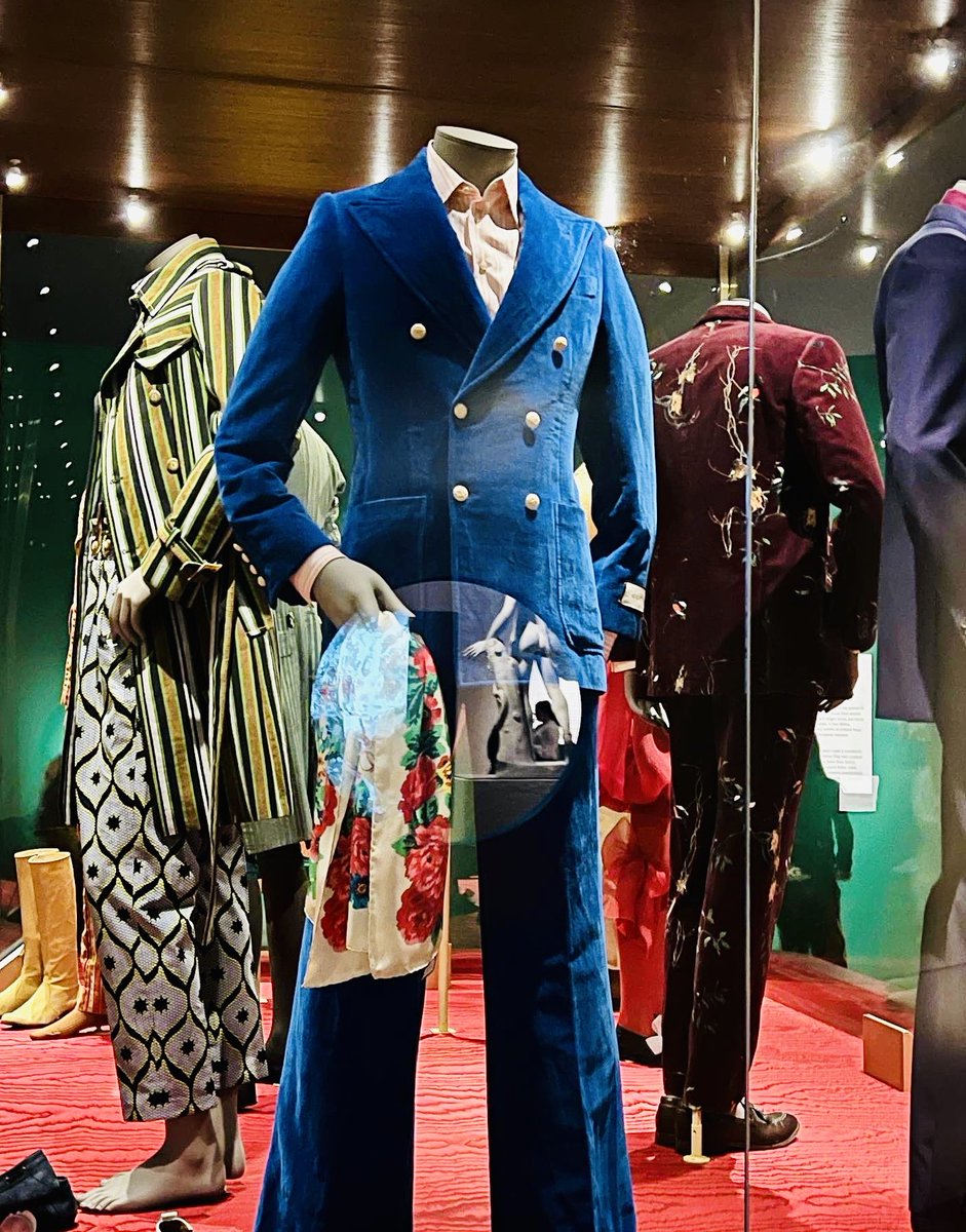 Decided to post this for fun. Wish I knew how to edit but was happy when this shot worked out from the masculinity exhibit by ⁦@gucci⁩ at the #V&A_museum in London UK 2022. #FabricAddict