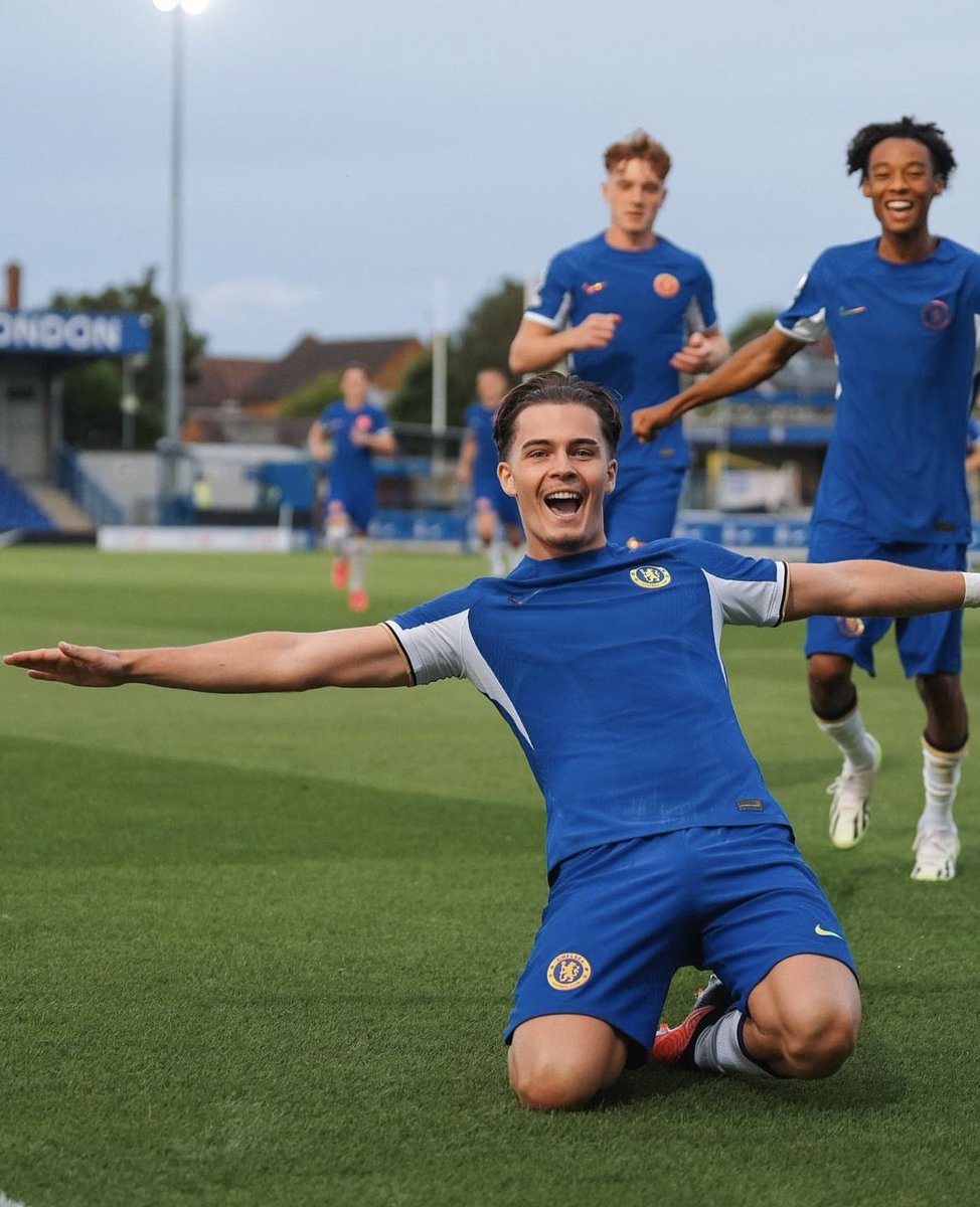 チェルシー公式、キャッスルダインで数字取れるのとうとう気づいたか