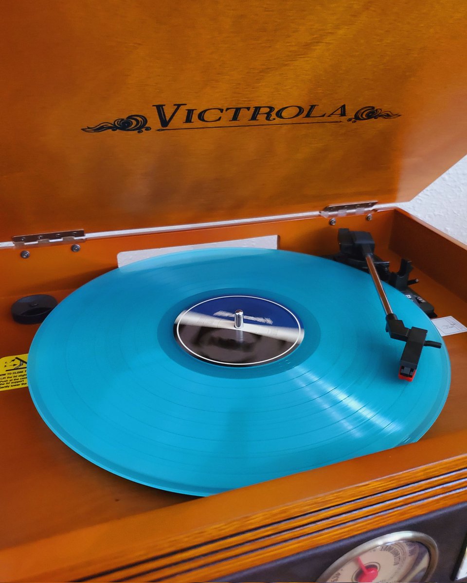 JASNA_EWANID's tweet photo. It's #NationalVinylRecordDay, a date chosen in honor of Thomas Edison's patenting of the phonograph in 1878. It's crazy to think it was in existence only 61 years after Jane Austen's death in 1817, which seemed a very different time. #JaneAusten #AustenAugust #AusteninAugust https://t.co/hHjrXWC0aP