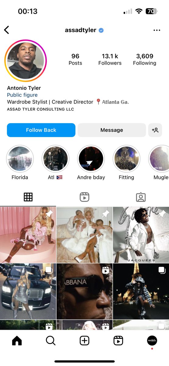 blixberrie's tweet photo. It’s nice to see Summer Walker in a copy of my own design from a stylist who fucking follows my brand 😡

Nothing to do with her btw and everything to do with Antonio Tyler and Calechie. Did you show them a pic of my dress and say “do this exact thing, no changes”? Prick https://t.co/1EwubwzXsE