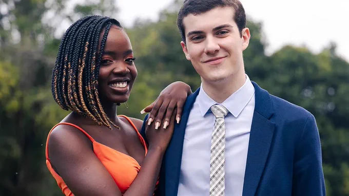 ZAMENZA's tweet image. A beleza desse casal. #VainaFÉ