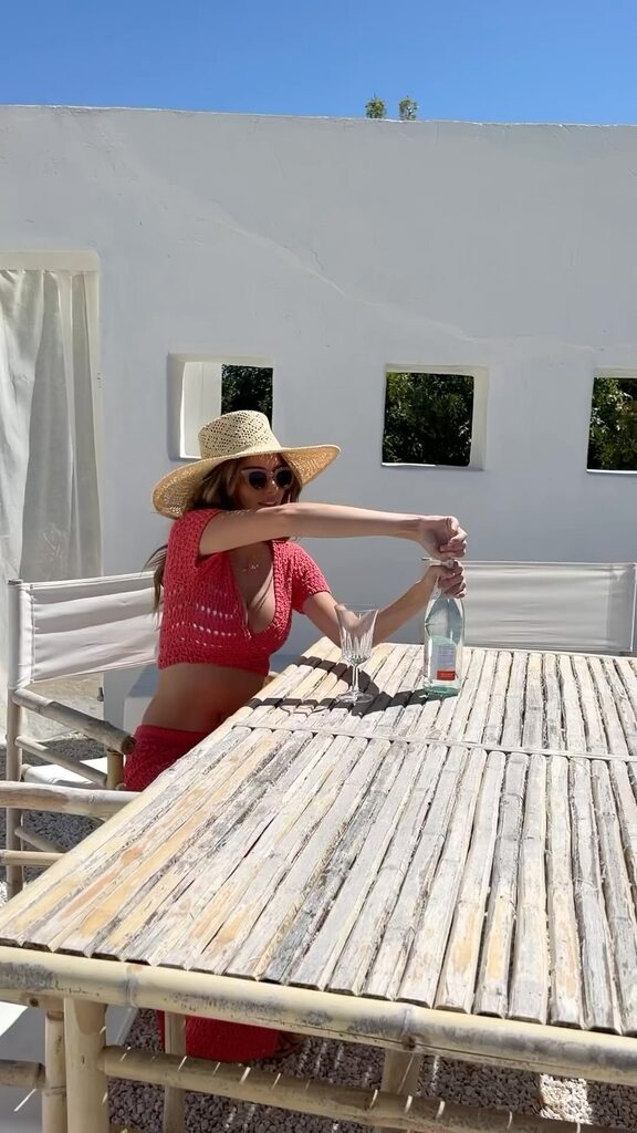 SwimwearWorld's tweet photo. Summer dress code ❤️‍🔥 dreamiest crochet skirt and matching top from #lspace https://t.co/zogtmNG83d https://t.co/xUCxmVxqCt