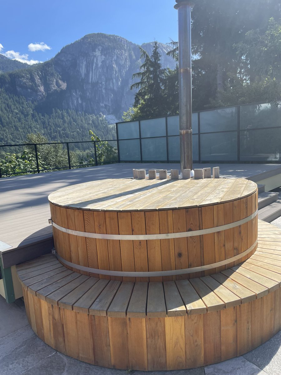 June_Zircon's tweet photo. Living my life 🏡🚵♀️🔥🛁
#wolfrange #sauna #hottub #electricbike #summervibes https://t.co/7PZSNe750C